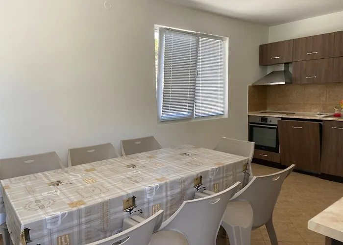 соларис 4 Affittacamere Shabla